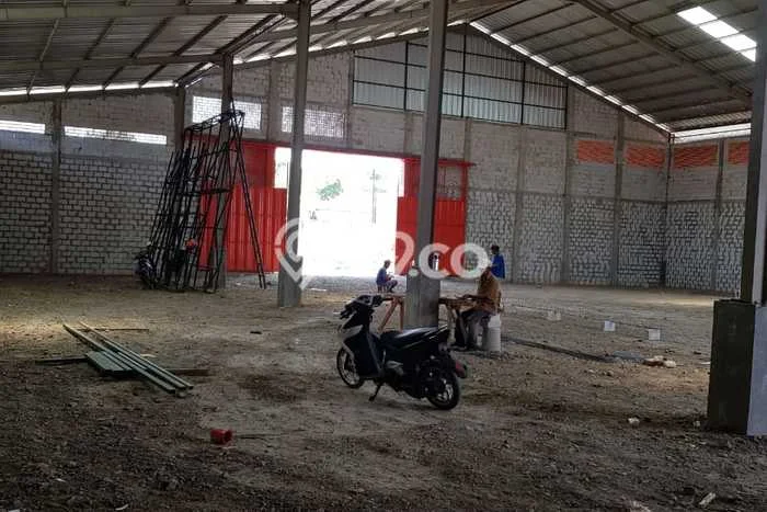 Disewakan Gudang di Arjawinangun Cirebon LT 3830m2, LB 1230m2 Disewakan Gudang di Arjawinangun Cirebon LT 3830m2, LB 1230m2