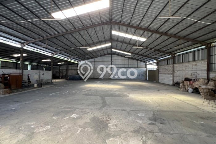 Unit Gudang Disewa Lokasi Plumbon, Cirebon Spesifikasi Luas Bangunan 1000m2 Unit Gudang Disewa Lokasi Plumbon, Cirebon Spesifikasi Luas Bangunan 1000m2