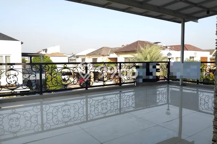 Rumah di Cirebon Kota, 3 KM, Area Premium, LT 135m² LB 270m² Rumah di Cirebon Kota, 3 KM, Area Premium, LT 135m² LB 270m²