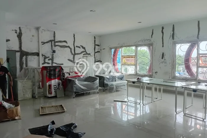 Disewakan Ruko di Kawasan Ramai Cirebon Selatan Luas 378m2 Disewakan Ruko di Kawasan Ramai Cirebon Selatan Luas 378m2