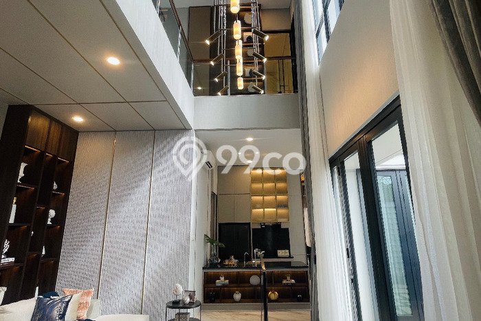 Rumah Mewah LB 229m2 Siap Huni Desain Elegan di Gading Serpong, Tangerang Rumah Mewah LB 229m2 Siap Huni Desain Elegan di Gading Serpong, Tangerang