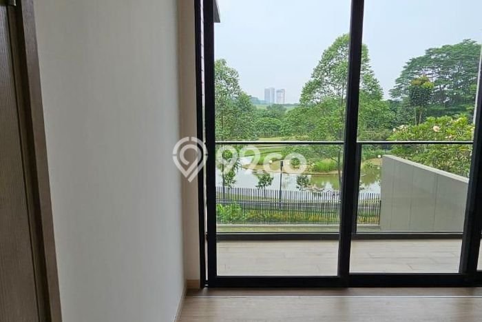 Jual Rumah Luas Elegan Dengan View Cantik di BSD City, Tangerang Jual Rumah Luas Elegan Dengan View Cantik di BSD City, Tangerang