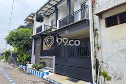 Rumah 5 KT 3 KM di Area Wiyung, Surabaya Rumah 5 KT 3 KM di Area Wiyung, Surabaya