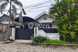 Rumah Kawasan Wiyung, LT 225m2m², Bangunan 160m2m² Rumah Kawasan Wiyung, LT 225m2m², Bangunan 160m2m²