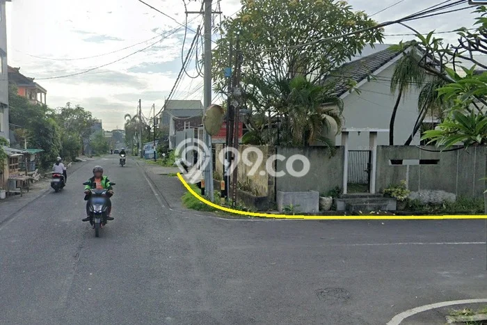 Disewakan Rumah Murah di Kerobokan Badung dengan 4 Kamar Tidur Disewakan Rumah Murah di Kerobokan Badung dengan 4 Kamar Tidur