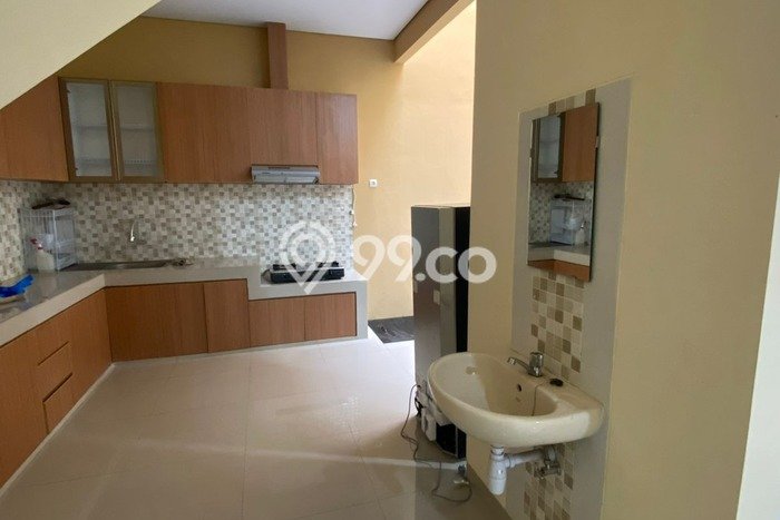 Rumah Nyaman area Jatibening, 4 KM, Area Tenang, Luas 162m2m² LB 250m2m² Rumah Nyaman area Jatibening, 4 KM, Area Tenang, Luas 162m2m² LB 250m2m²