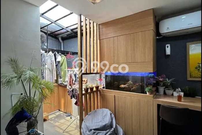 For Sale Rumah 2 Kamar Lokasi Ideal Nyaman dan Strategis di Sawangan For Sale Rumah 2 Kamar Lokasi Ideal Nyaman dan Strategis di Sawangan