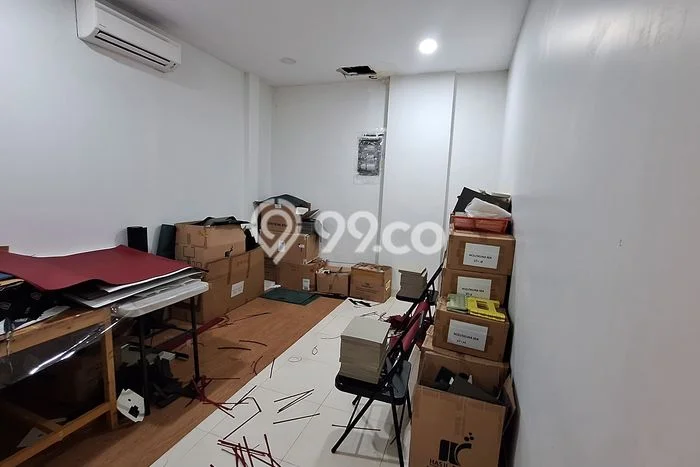Ruko Disewakan di Kawasan Ramai Kebayoran Baru, Jakarta Selatan Ruko Disewakan di Kawasan Ramai Kebayoran Baru, Jakarta Selatan