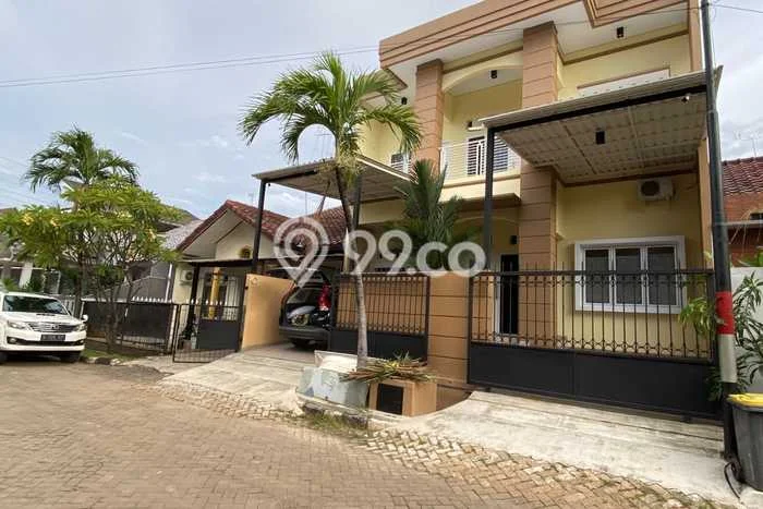 Rumah Nyaman area Jatibening, 4 KM, Area Tenang, Luas 162m2m² LB 250m2m² Rumah Nyaman area Jatibening, 4 KM, Area Tenang, Luas 162m2m² LB 250m2m²