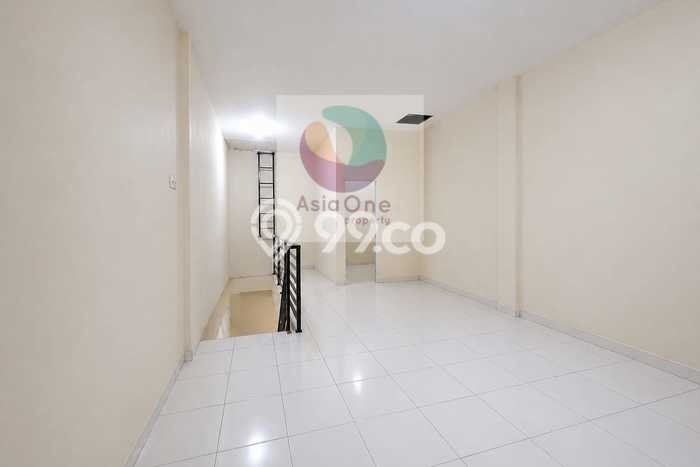 Unit Ruko Dijual di Jakarta Timur LT 48m2 & LB 120m2 Unit Ruko Dijual di Jakarta Timur LT 48m2 & LB 120m2