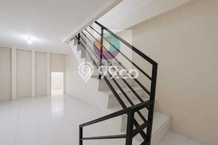 Unit Ruko Dijual di Jakarta Timur LT 48m2 & LB 120m2 Unit Ruko Dijual di Jakarta Timur LT 48m2 & LB 120m2