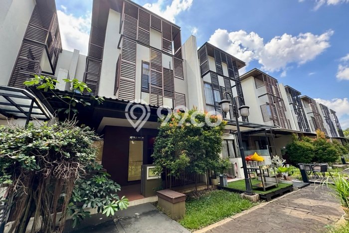 Rumah Luas Asri 4 KT Siap Pakai di BSD Green Wich Tangerang Rumah Luas Asri 4 KT Siap Pakai di BSD Green Wich Tangerang