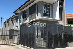 Rumah Mewah LB 200m2 Siap Pakai Desain Elegan di Mekar Wangi, Bandung Rumah Mewah LB 200m2 Siap Pakai Desain Elegan di Mekar Wangi, Bandung