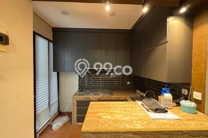 Rumah Luas Asri 4 KT Siap Pakai di BSD Green Wich Tangerang Rumah Luas Asri 4 KT Siap Pakai di BSD Green Wich Tangerang