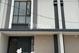 Rumah Strategis Minimalis Lb 87m2 di Cakung, Jakarta Timur Rumah Strategis Minimalis Lb 87m2 di Cakung, Jakarta Timur