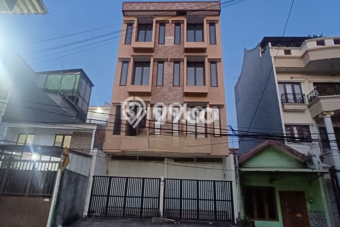 Ruko Kawasan , Luas 184m2m², Mainroad, Area Ramai Ruko Kawasan , Luas 184m2m², Mainroad, Area Ramai