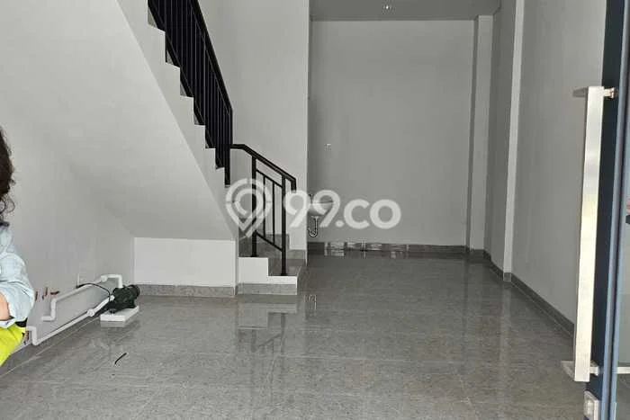 Disewakan Ruko di Cisauk, Luas 110m², Lokasi Bisnis Disewakan Ruko di Cisauk, Luas 110m², Lokasi Bisnis