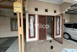 Disewakan! Rumah 2 Kamar Tidur &
2 Kamar Mandi di BSD Kencana Loka, Tangerang Disewakan! Rumah 2 Kamar Tidur &
2 Kamar Mandi di BSD Kencana Loka, Tangerang