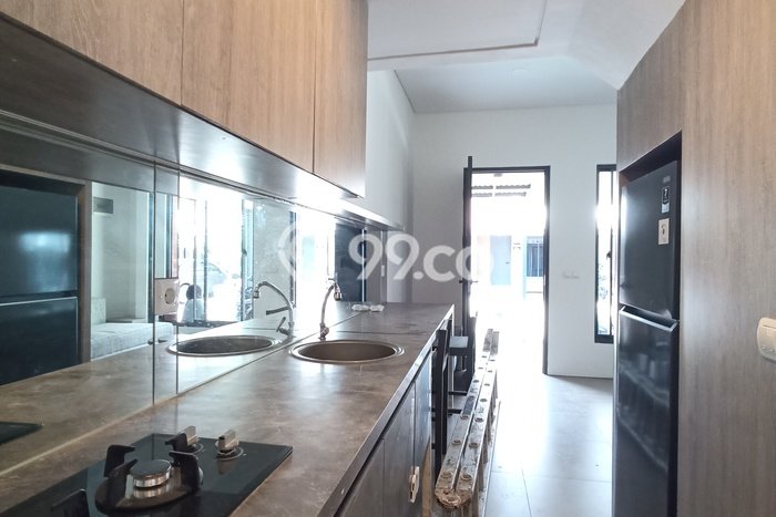 Jarang Ada! Rumah Sewa 2 Kamar Bagus Siap Huni BSD The Icon Jarang Ada! Rumah Sewa 2 Kamar Bagus Siap Huni BSD The Icon