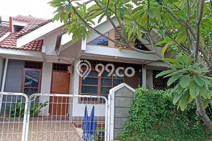Rumah Luas Asri 4 KT Siap Huni di BSD Nusaloka Tangerang Rumah Luas Asri 4 KT Siap Huni di BSD Nusaloka Tangerang