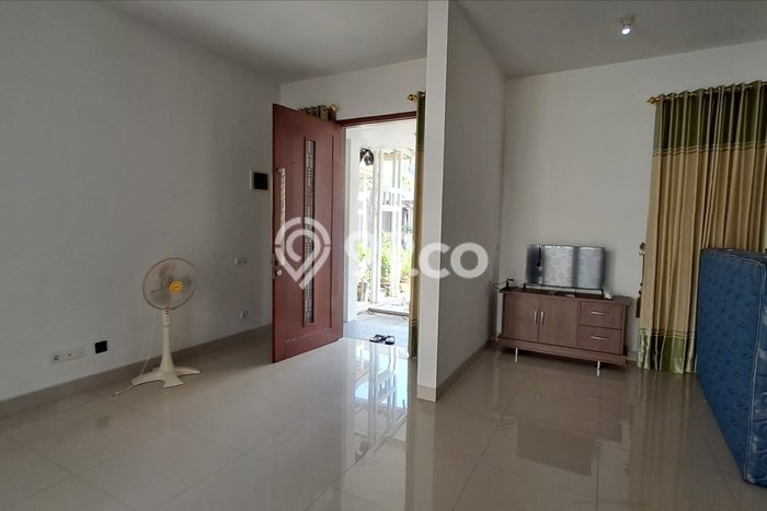 Disewakan Rumah Murah di Kebraon Surabaya dengan 2 KT Disewakan Rumah Murah di Kebraon Surabaya dengan 2 KT