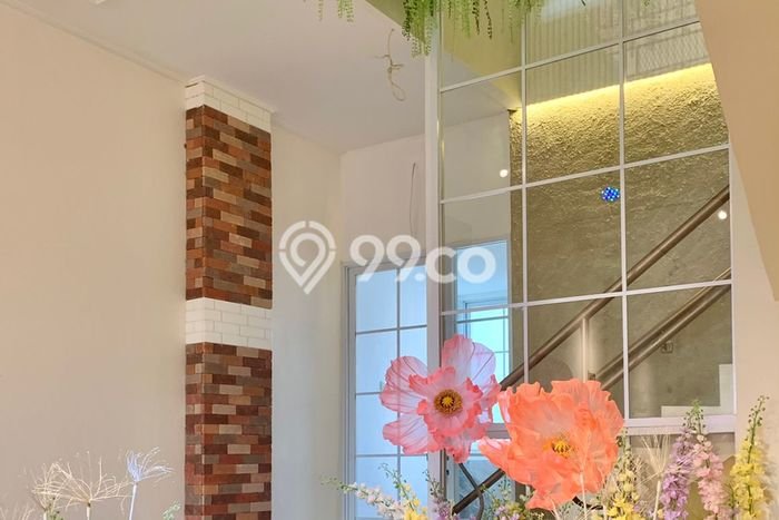 Ruko Dijual di Prime Area Jakarta Selatan Luas 243m2 Ruko Dijual di Prime Area Jakarta Selatan Luas 243m2