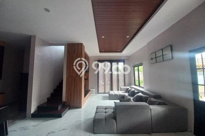 Hunian Strategis 3 KT LB 200m2 Kondisi Bagus di BSD Neo Catalonia Hunian Strategis 3 KT LB 200m2 Kondisi Bagus di BSD Neo Catalonia