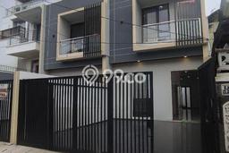 Rumah Luas Asri 3 KT Siap Huni di Meruya Jakarta Barat Rumah Luas Asri 3 KT Siap Huni di Meruya Jakarta Barat