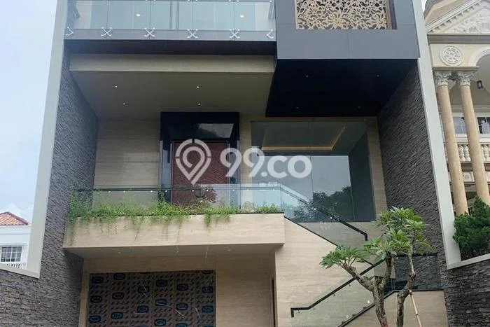 Rumah Elit Modern Siap Huni di Pantai Indah Kapuk Jakarta Utara Rumah Elit Modern Siap Huni di Pantai Indah Kapuk Jakarta Utara