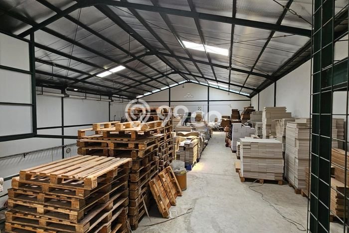 AREA KOMERSIAL! Gudang di Kapuk, Luas 688m², Jalan Raya AREA KOMERSIAL! Gudang di Kapuk, Luas 688m², Jalan Raya