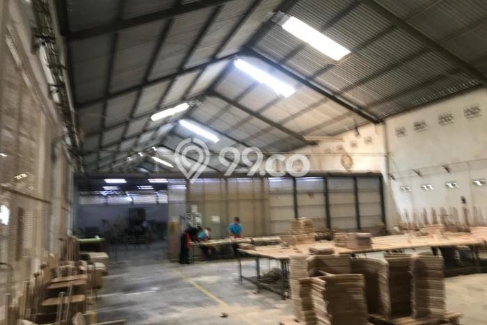 Gudang Komersial Disewakan di Laweyan Solo Luas 4000m2 Gudang Komersial Disewakan di Laweyan Solo Luas 4000m2