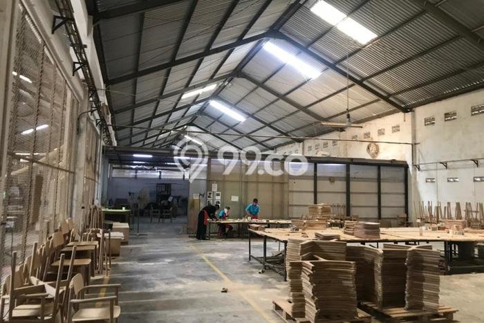 Gudang Komersial Disewakan di Laweyan Solo Luas 4000m2 Gudang Komersial Disewakan di Laweyan Solo Luas 4000m2