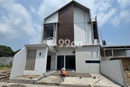 Dijual Rumah 5 Kamar Lokasi Strategis Bagus dan Strategis di Solo Baru Dijual Rumah 5 Kamar Lokasi Strategis Bagus dan Strategis di Solo Baru