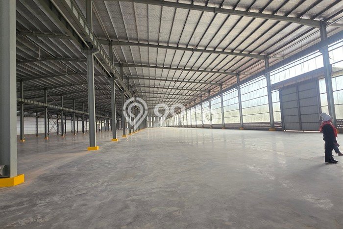 LOKASI STRATEGIS! Gudang Kawasan Semarang Barat, Luas 10000m², Area Berkembang, Ready Operasional LOKASI STRATEGIS! Gudang Kawasan Semarang Barat, Luas 10000m², Area Berkembang, Ready Operasional