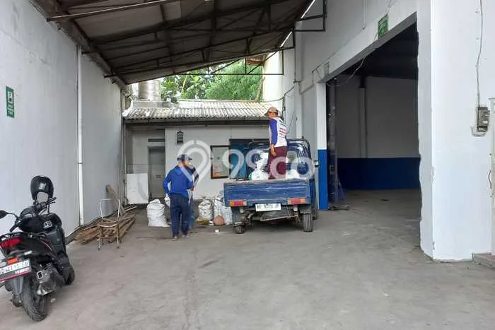 Gudang Disewakan Lokasi Karanganyar Karanganyar Harga Spesial! Gudang Disewakan Lokasi Karanganyar Karanganyar Harga Spesial!