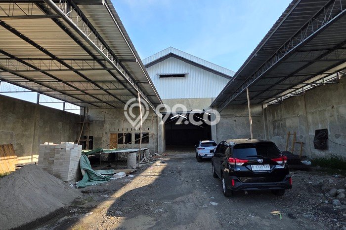 Gudang disewakan di Kartosuro Solo dengan luas bangunan 2500m2 Gudang disewakan di Kartosuro Solo dengan luas bangunan 2500m2