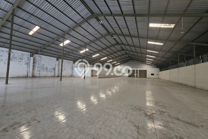 Disewakan Gudang komersial di Karanganyar luas bangunan 8000m2 Disewakan Gudang komersial di Karanganyar luas bangunan 8000m2
