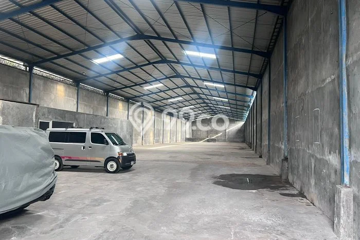 Gudang untuk Disewa di Pusat Boyolali Luas Bangunan 1700m2 Gudang untuk Disewa di Pusat Boyolali Luas Bangunan 1700m2