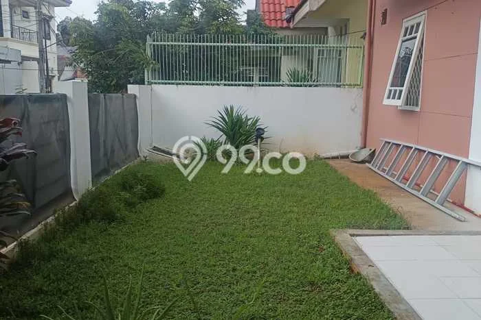 Disewakan! Rumah 3 Kamar Tidur &
2 Kamar Mandi di BSD City, Tangerang Disewakan! Rumah 3 Kamar Tidur &
2 Kamar Mandi di BSD City, Tangerang