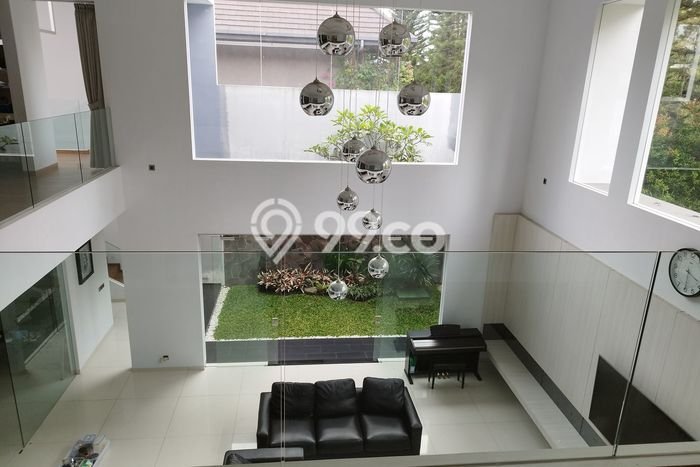 Rumah Elit Modern Siap Huni di Kota Baru Parahyangan Bandung Rumah Elit Modern Siap Huni di Kota Baru Parahyangan Bandung