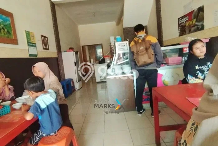 Ruko For Rent Kawasan Sukun, Luas 112m2m², Lokasi Komersial, Jalan Utama Ruko For Rent Kawasan Sukun, Luas 112m2m², Lokasi Komersial, Jalan Utama