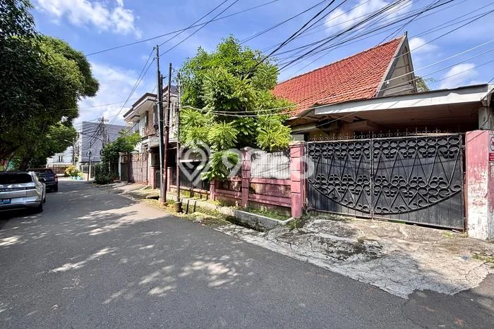 Dijual Hunian Mewah dengan Fasilitas Sekitar Komplit di Tebet, Jakarta Selatan Dijual Hunian Mewah dengan Fasilitas Sekitar Komplit di Tebet, Jakarta Selatan