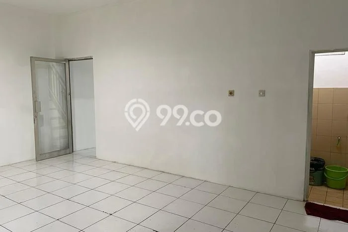 Ruko Komersial Disewakan di Cisauk Tangerang Luas 90m2 Ruko Komersial Disewakan di Cisauk Tangerang Luas 90m2