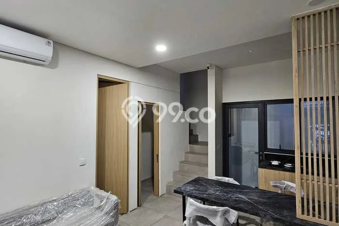 Disewakan! Rumah 3 Kamar Tidur &
2 Kamar Mandi di BSD, Tangerang Disewakan! Rumah 3 Kamar Tidur &
2 Kamar Mandi di BSD, Tangerang