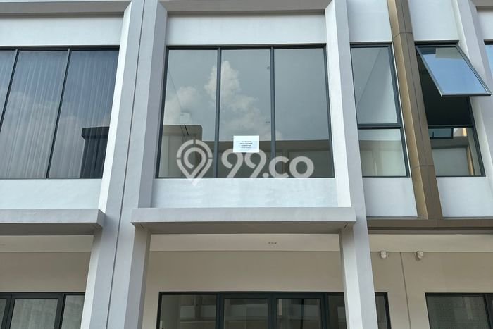 Ruko disewakan lokasi strategis Gading Serpong Tangerang 163m2 Ruko disewakan lokasi strategis Gading Serpong Tangerang 163m2