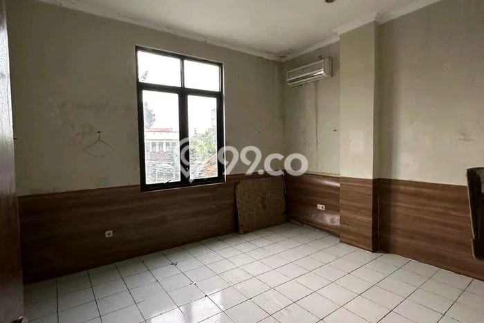 Ruko paling strategis disewakan di Karang Tengah Tangerang Ruko paling strategis disewakan di Karang Tengah Tangerang