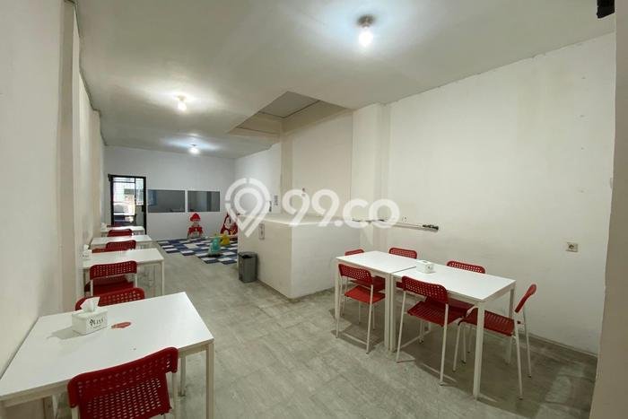 Untuk Disewa Ruko di Astanaanyar Bandung LT 84m2, LB 300m2 Untuk Disewa Ruko di Astanaanyar Bandung LT 84m2, LB 300m2