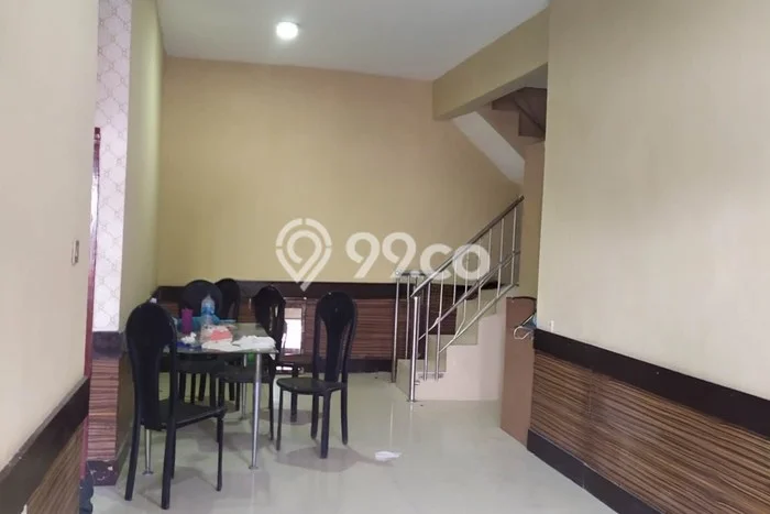 Lokasi terbaik! Rumah siap pakai disewakan di Bojongsoang LB 150m2 Lokasi terbaik! Rumah siap pakai disewakan di Bojongsoang LB 150m2