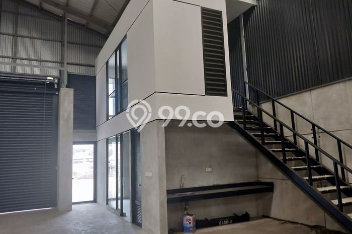 AREA KOMERSIAL! Gudang Kawasan Cimahi Selatan, Luas 705m², Lokasi Premium AREA KOMERSIAL! Gudang Kawasan Cimahi Selatan, Luas 705m², Lokasi Premium