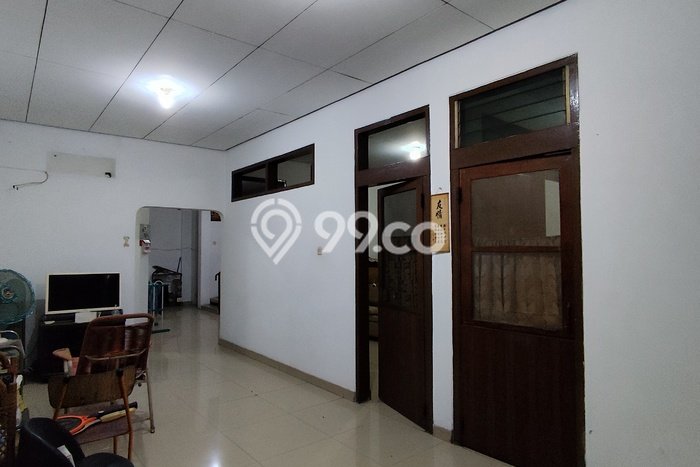 Rumah Luas Asri 4 KT Siap Huni di Petojo Jakarta Pusat Rumah Luas Asri 4 KT Siap Huni di Petojo Jakarta Pusat